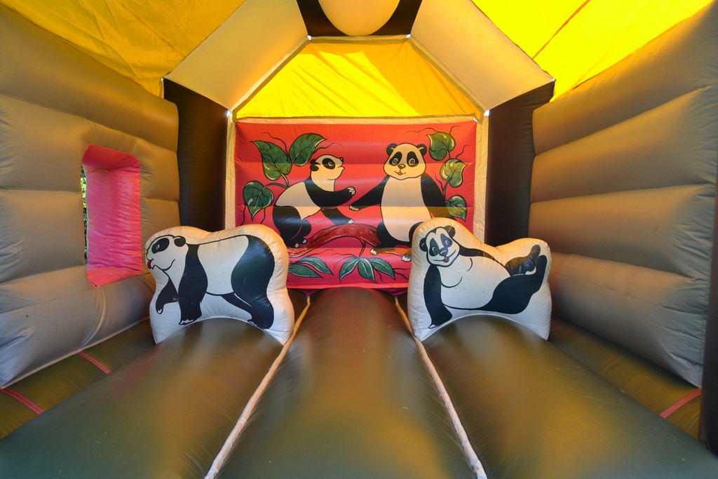 Springkasteel Panda Groot - Glijbaan