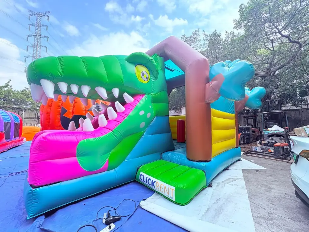 Springkasteel Dino 4,5 x 6m